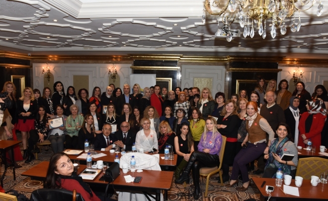 Kadınlar, "Güçlü Kadın, Güçlü Ekonomi, Güçlü Toplu' Panelinde Buluştu